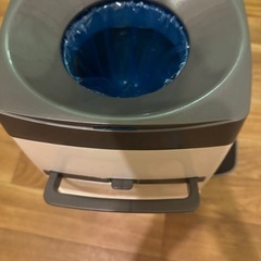 取りに来てくれる方差し上げます！リターロッカー　替えロール2個付きの画像