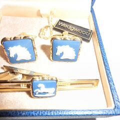 ★WedgWood(made in England9★メンズ、タイピン、カウス、専用箱入り、★立体感有る馬★殆ど使用せず保管★綺麗★お手数おかけ致します、プロフィール必読ですの画像