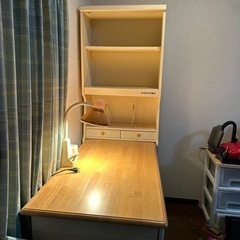 国産　勉強机の画像