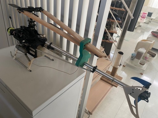 ヒロボー スカデイ 50　エンジン ヘリコプター ラジコン