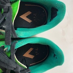 adidas  サッカーシューズの画像