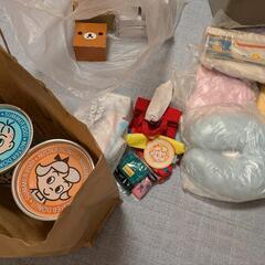 お皿　クッション　缶　ぬいぐるみ　こどもちゃれんじなどの画像