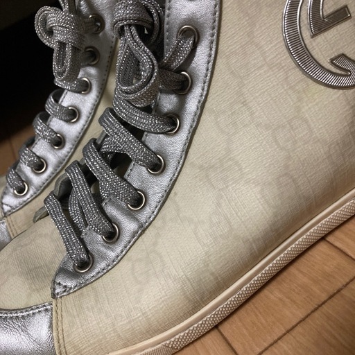 GUCCIハイカットスニーカー
