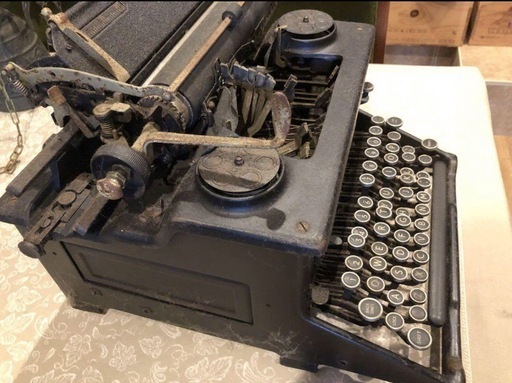 希少品　アンティーク　タイプライター　1940's インペリアル