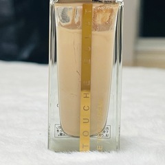 イブ・サンローラン ファンデーション 明るい色の画像