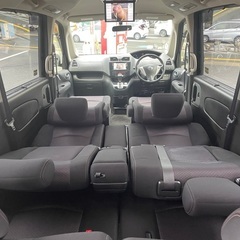 ガソリン代 節約☆S-HYBRID入りました‼️25年式☆月々1.2万円〜分割払い可❗️車検2年付き！大人気☆ニッサン セレナ☆フリップダウンモニター付き☆SDナビ☆走行中DVD見れます☆ETC☆バックカメラ☆ドラレコ付きのフル装備☆両側電動スライドドア☆ウィンカーミラー☆フル装備☆事故修復歴無し☆車内広々三列シート‼️の画像