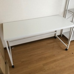 1台目　机　デスク　① アイリスプラザ パソコンデスク デスク ...