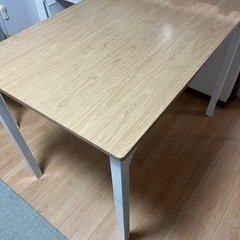 ダイニングテーブル