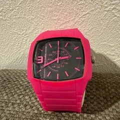 ディーゼル時計diesel ほぼ新品！DIESEL ピンク シリコン腕時計 DZ1433の画像