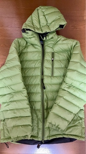 グリームライトダウンジャケット フード付き