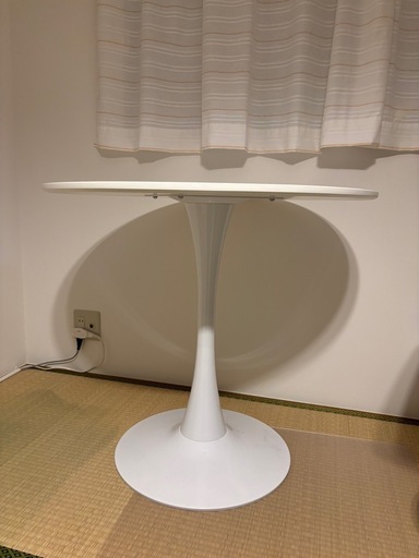 カフェテーブル　ダイニングテーブル　白