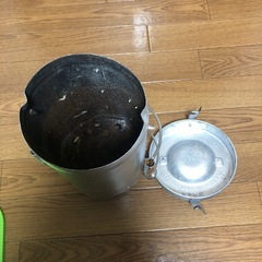 キャンプに！火おこし機兼火消し壺の画像