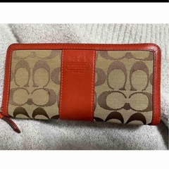 新品で購入。COACH長財布 (中古Aランク美品)