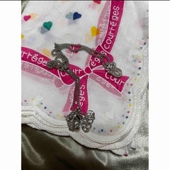 Courreges クレージュ ハートネックレス・ハンカチのセットの画像