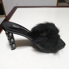 ファーの付いたの画像