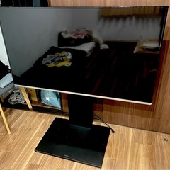 【美品】東芝55型テレビ　EQUALSテレビスタンド