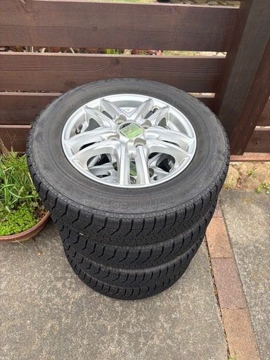 スタッドレスタイヤ4本セット 155/70R13 ブリヂストン