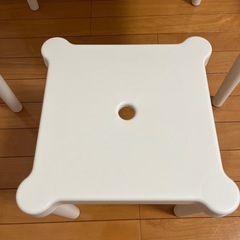 IKEA ウッテル 子供用テーブル&スツールの画像