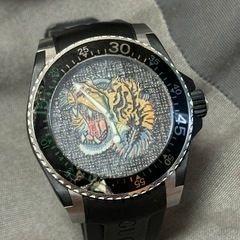 GUCCIタイガー時計