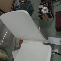 白い椅子、木製、椅子の画像