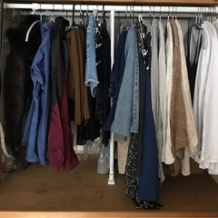 押入用突っ張り棒の画像