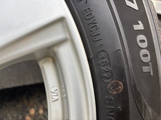【お渡し予定者あり】スタッドレスタイヤ 215 60 R17 エスティマハイブリッド 