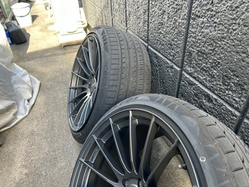 エンケイ　rs05rr 10j+35 20inch 245/40-20 PCD114.3 5穴