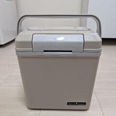 【無料】コメリ＿超ミニ クーラーボックス（7.6L）お譲りします