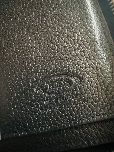 TOD's 紺 レザー 長財布