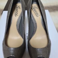 新品同様GUCCI グッチ パンプス パイソン オープントゥ ヘ...