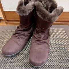 決まりました😊23.5cm EE ブーツの画像