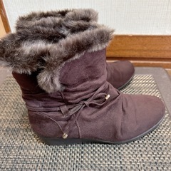 決まりました😊23.5cm EE ブーツの画像