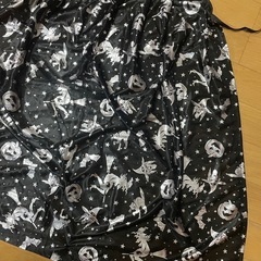 差し上げます　ハロウィン　Halloween  幼児用マント　２枚　コスプレ　の画像