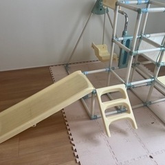子ども室内用ジャングルジムの画像