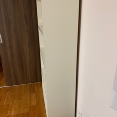 IKEAの本棚の画像