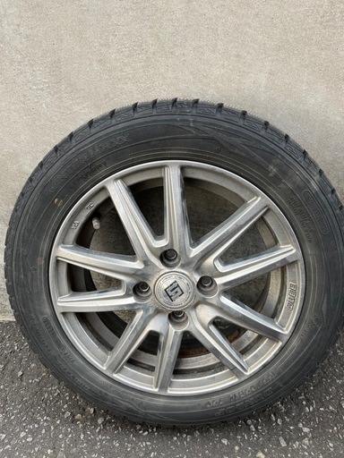 スタッドレスタイヤ