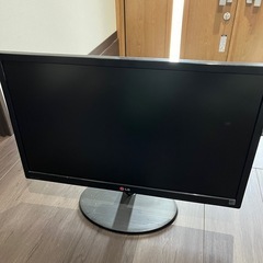 お話し中です。23インチモニター２台