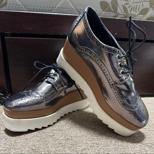 【美品】シルバー 厚底ローファー 革靴 おじ靴 SOPHIELLA