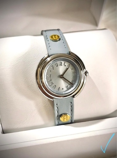 訳あり新品／フルラ　アイコンシェイプ　レディース腕時計〜取説・保証書無