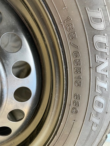 スタッドレスタイヤ　185/65r15