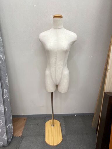 ▼値下げ▼ボディ ディスプレイ用品  参考価格8500円自社配送時代引き可(現金、クレジット、スマホ決済対応)