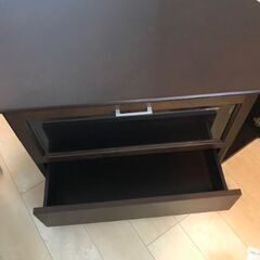 テレビボードの画像