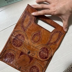 牛革アジアン小物入れ（通帳入れなどに最適サイズの画像