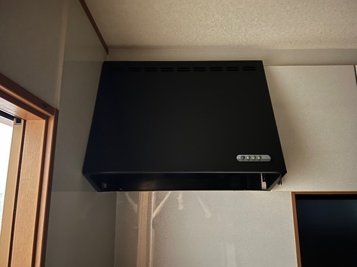 キッチン　換気扇　ブラック