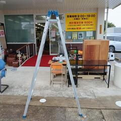 脚立☆ALINCO☆HOME STEP☆KY-21☆アルミ、脚立2m1㎝、はしご4ｍ21㎝、角度75度、キズあり、ロックの片方バネなし【こちらは店舗です。浜村鹿野温泉ICから3分 買取本舗 宮本リサイクル 営業時間9～19時 定休日水曜のみ←連絡できませんm(_ _)m】の画像