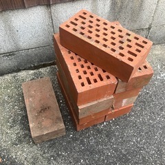 レンガ 穴あき　1点〜