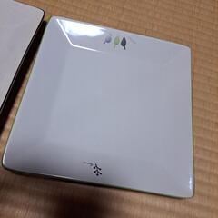 ミスタードーナツ四角皿の画像