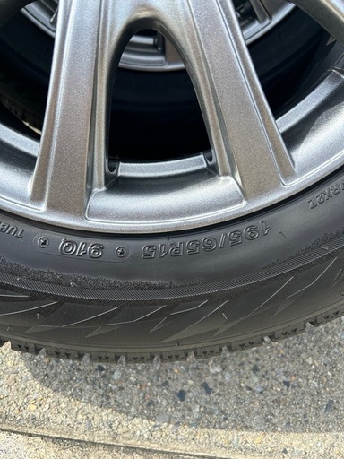 2023年製　195/65r15 ブリザック　スタッドレス　岐阜　愛知　ヴォクシー