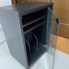 キャスター付本棚　ガラス扉の画像