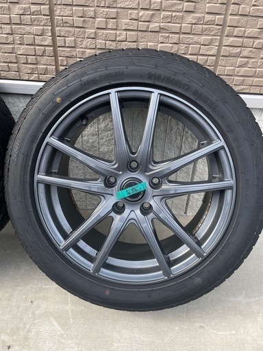 スタッドレスタイヤ